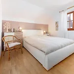 Hisa Nasproti Sonca Holiday home *