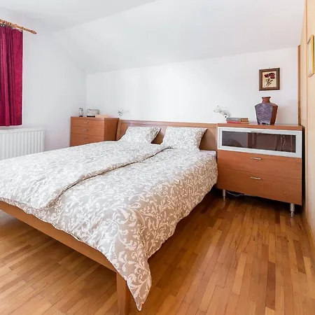 Hisa Nasproti Sonca Holiday home