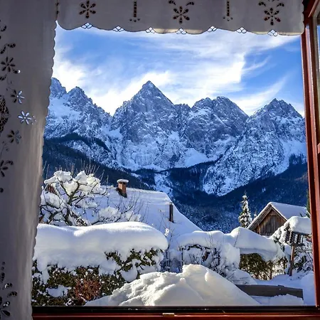 Hisa Nasproti Sonca * Kranjska Gora