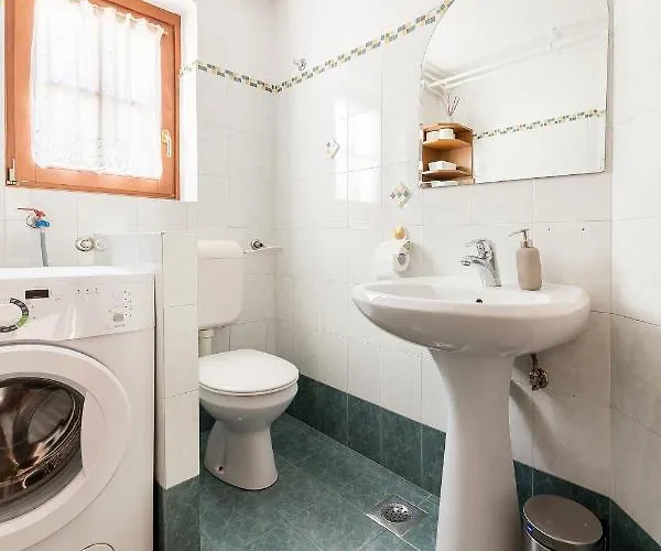 Hisa Nasproti Sonca 別荘