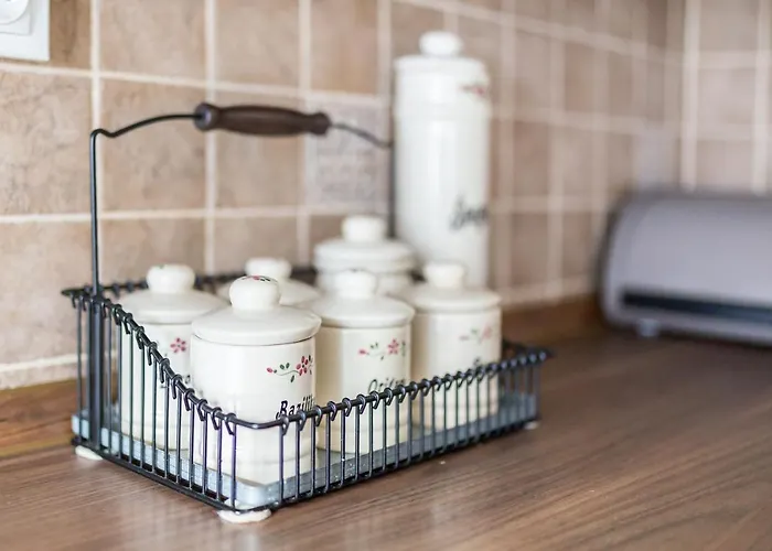 Hisa Nasproti Sonca Kranjska Gora