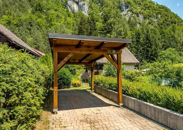 Hisa Nasproti Sonca Holiday home